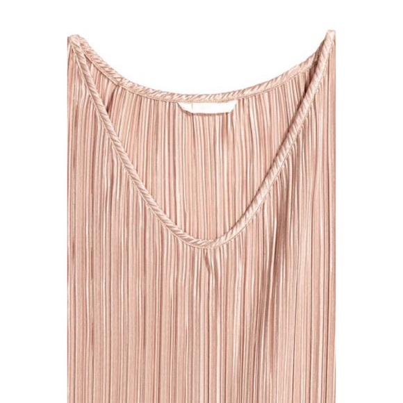 New H&M Powder Pink Pleated Dress - Picture 3 of 6